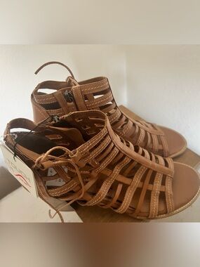Tamaris New Gladiator lace up leather sandals sz 40 9